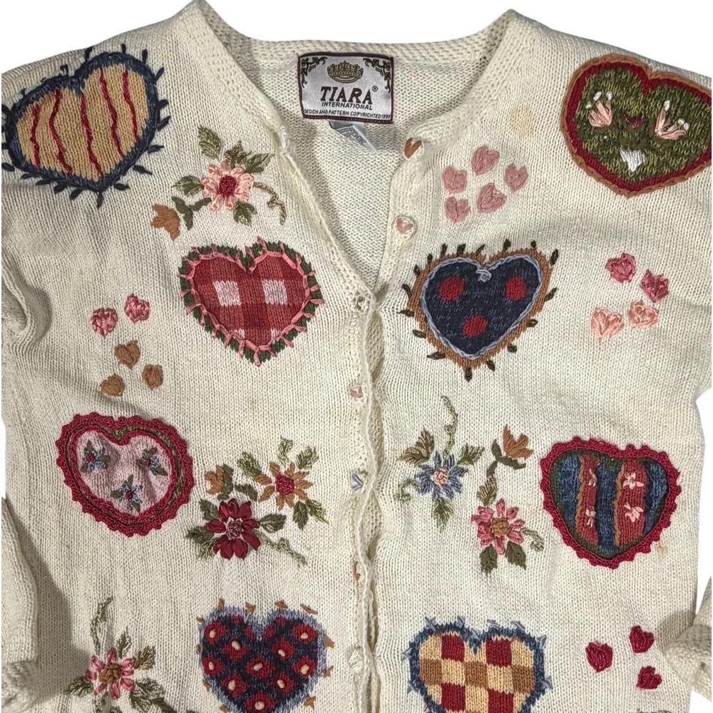 Tiara International Cardigan Womens‎ S Cream Embroidered Hearts Floral Vintage